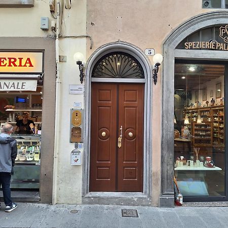 Mamo Florence - Amalia Piazza Signoria Apartment المظهر الخارجي الصورة
