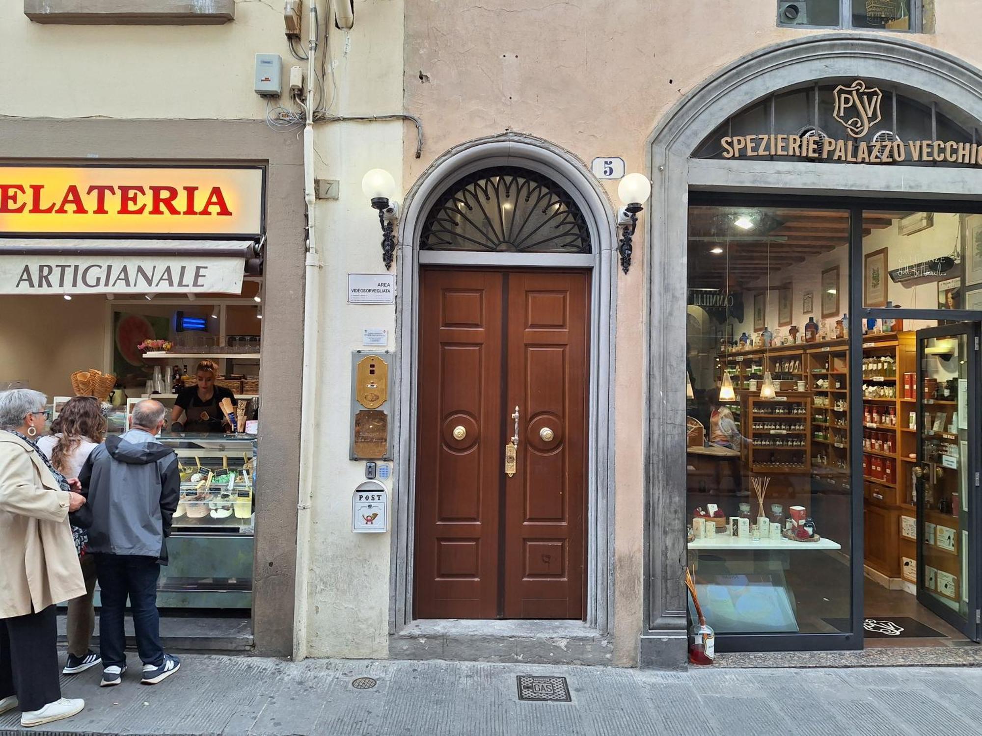 Mamo Florence - Amalia Piazza Signoria Apartment المظهر الخارجي الصورة